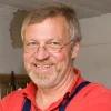 Handwerker mit Brille